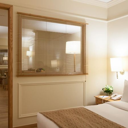 Le Commodore Hotel เบรุต ภายนอก รูปภาพ