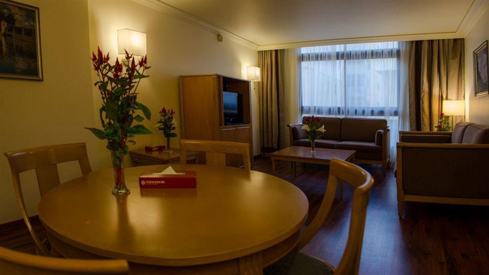 Le Commodore Hotel เบรุต ภายนอก รูปภาพ
