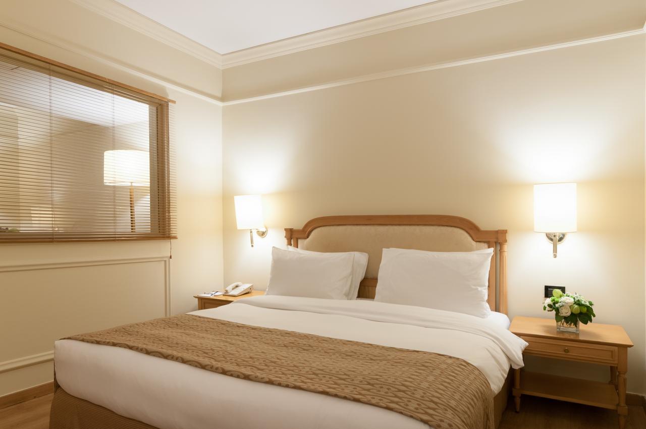 Le Commodore Hotel เบรุต ภายนอก รูปภาพ