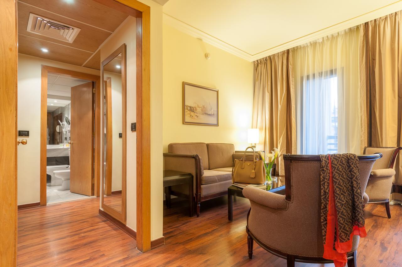 Le Commodore Hotel เบรุต ภายนอก รูปภาพ